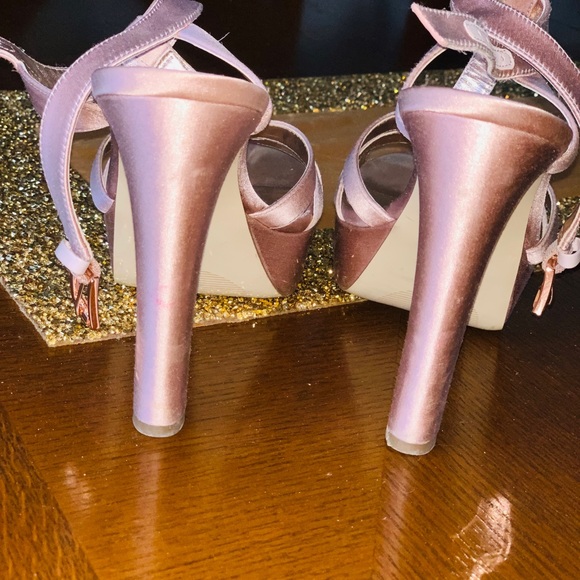 Michael Kors heels - Picture 2 of 3